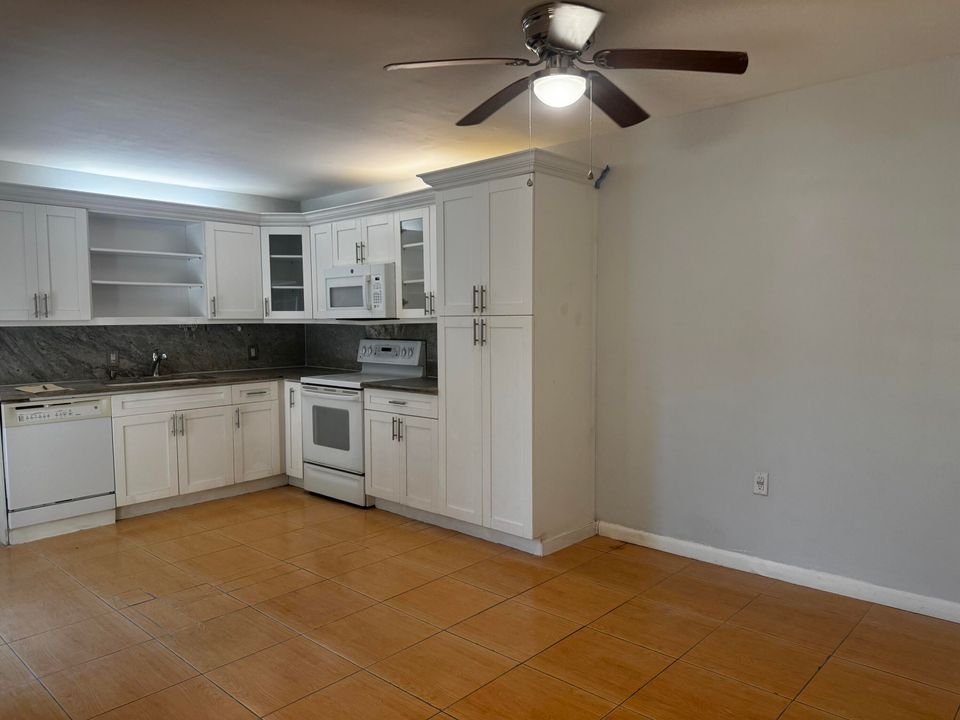 В аренду: $2,650 (2 спален, 2 ванн, 1596 Квадратных фут)