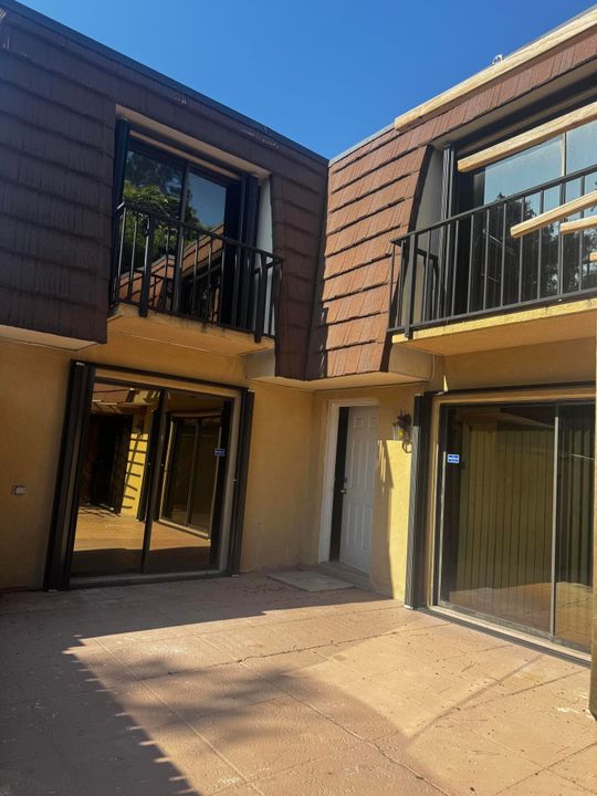 В аренду: $2,650 (2 спален, 2 ванн, 1596 Квадратных фут)