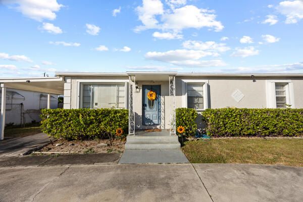 待售: $398,000 (5 贝兹, 2 浴室, 1900 平方英尺)