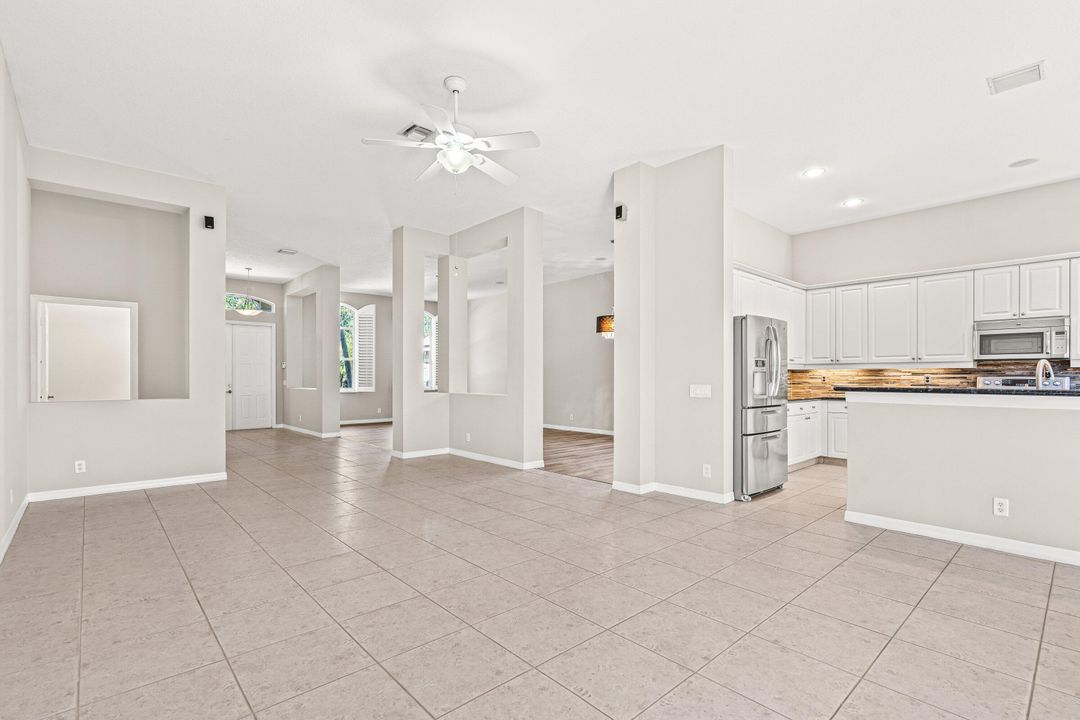 For Sale: $949,900 (4 beds, 2 baths, 2674 Square Feet)