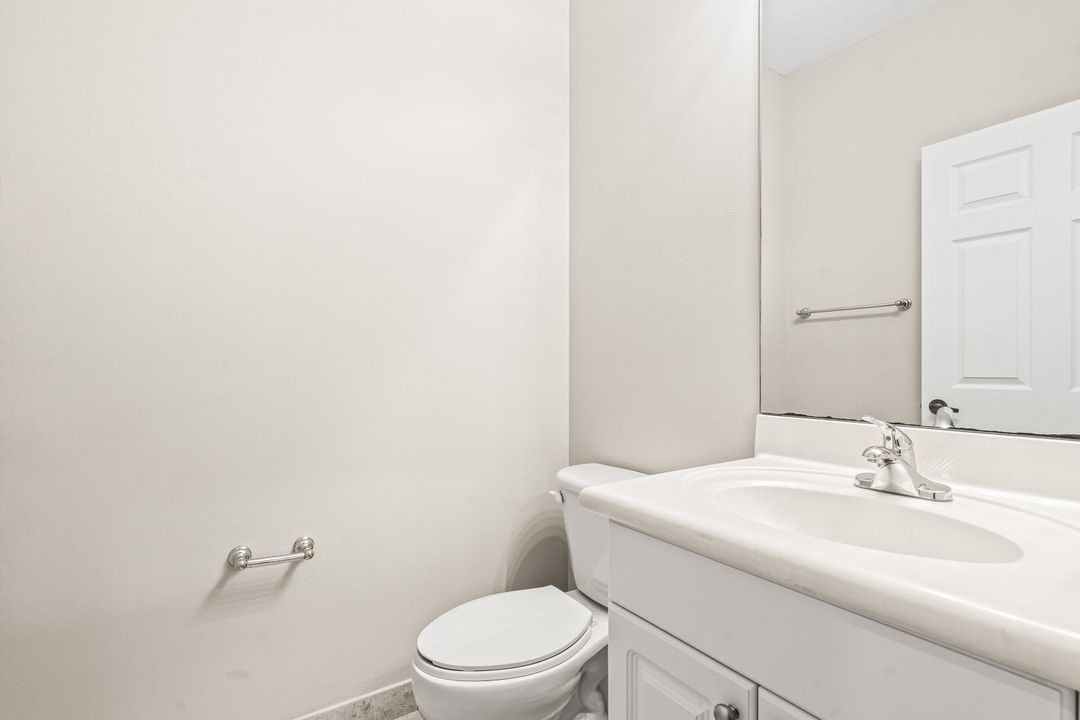 For Sale: $949,900 (4 beds, 2 baths, 2674 Square Feet)