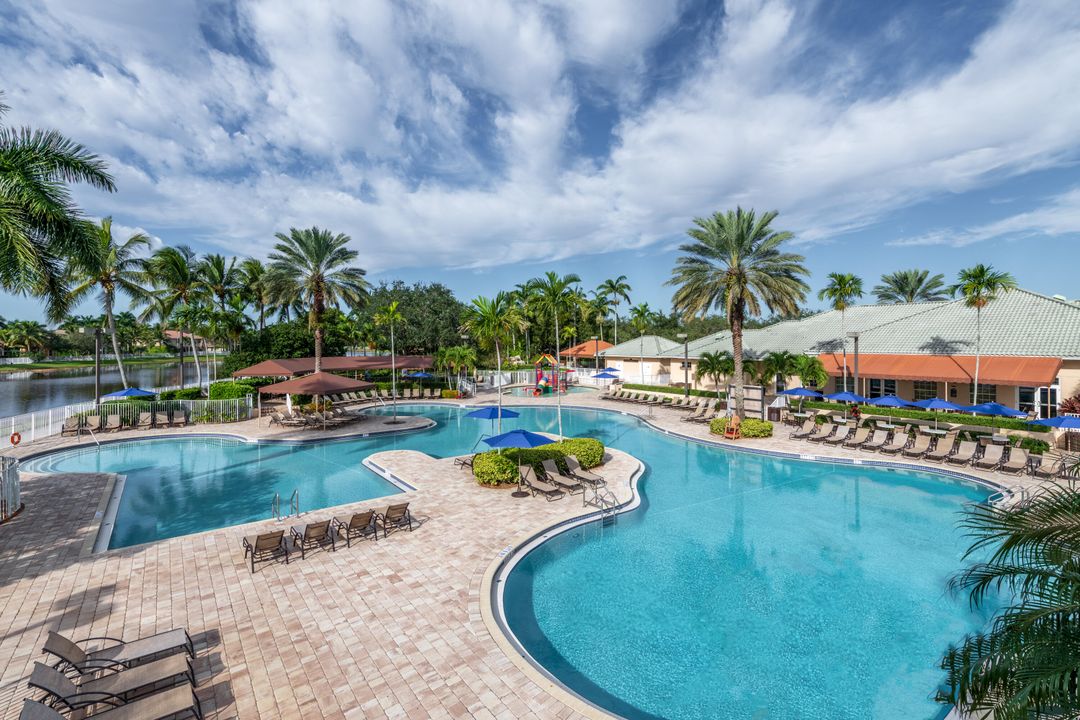 For Sale: $949,900 (4 beds, 2 baths, 2674 Square Feet)