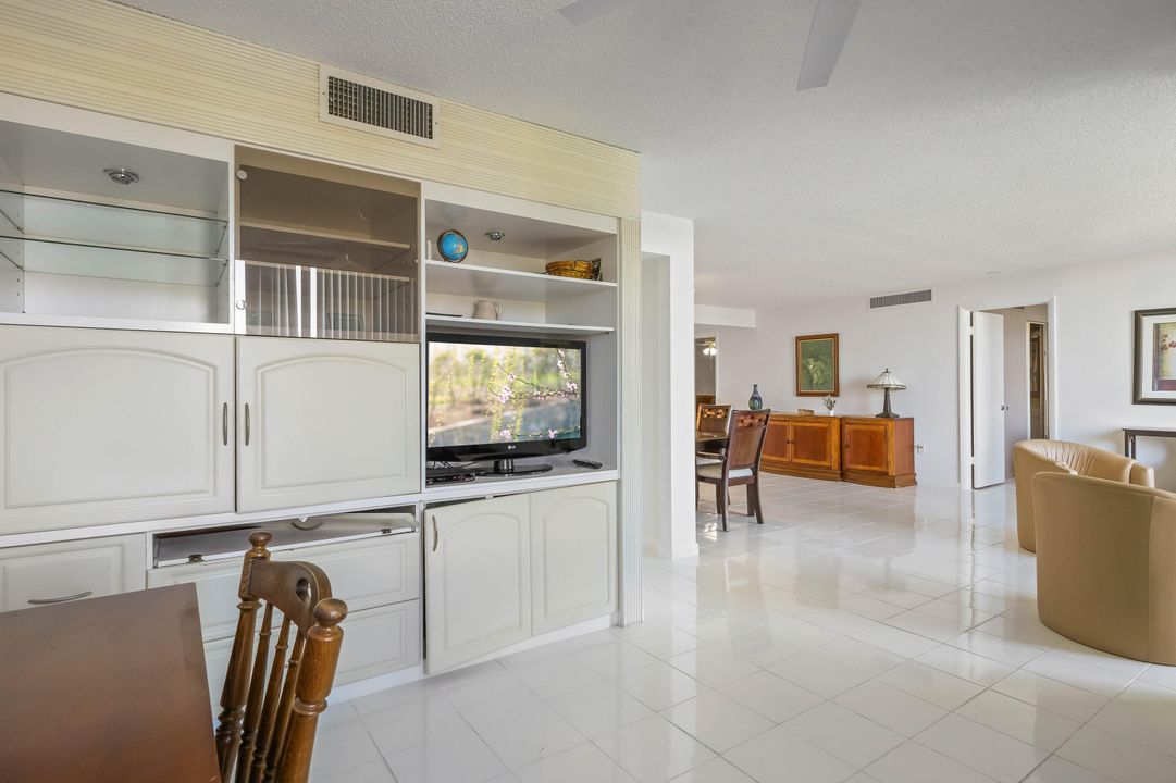 На продажу: $150,000 (3 спален, 2 ванн, 1225 Квадратных фут)