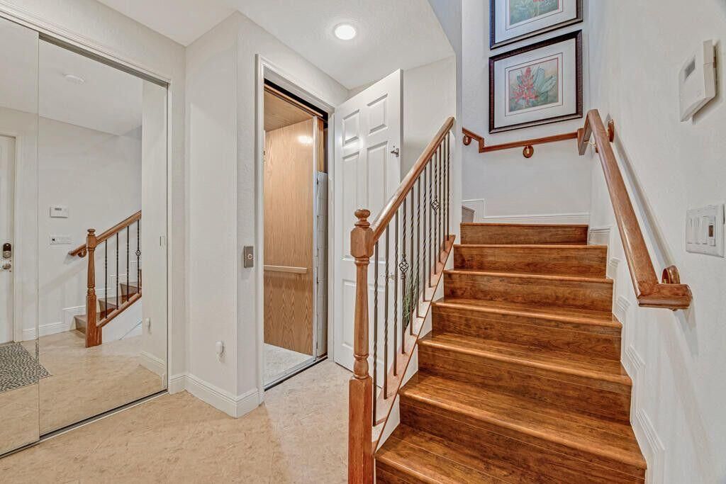 出租: $3,200 (3 贝兹, 2 浴室, 2306 平方英尺)