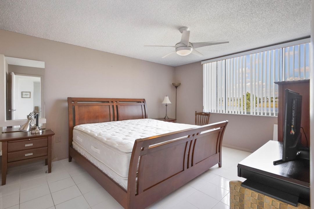 На продажу: $150,000 (3 спален, 2 ванн, 1225 Квадратных фут)