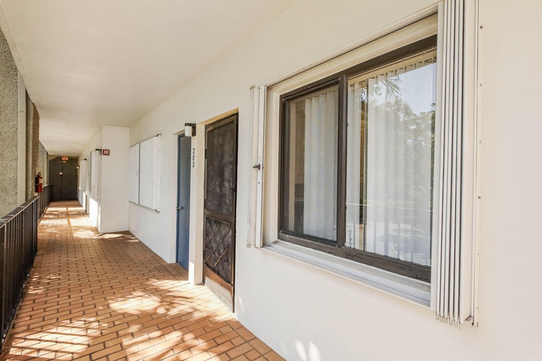 На продажу: $150,000 (3 спален, 2 ванн, 1225 Квадратных фут)