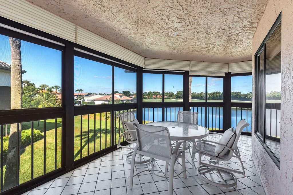 待售: $299,000 (2 贝兹, 2 浴室, 1728 平方英尺)