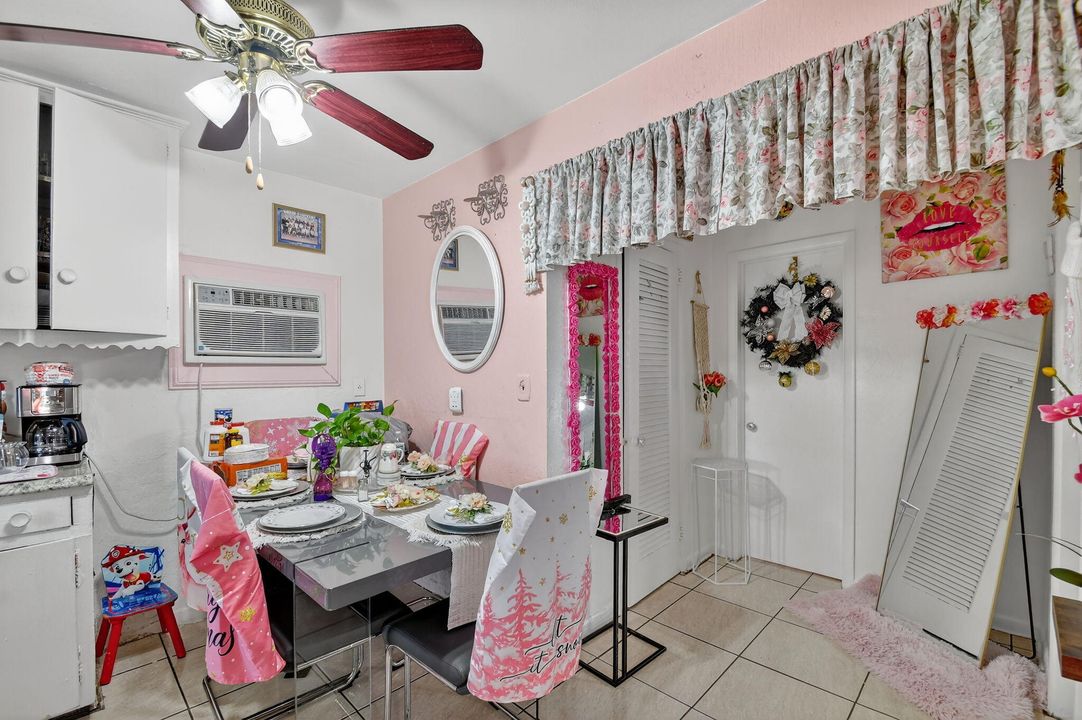 For Sale: $549,900 (0 beds, 0 baths, 1600 Square Feet)