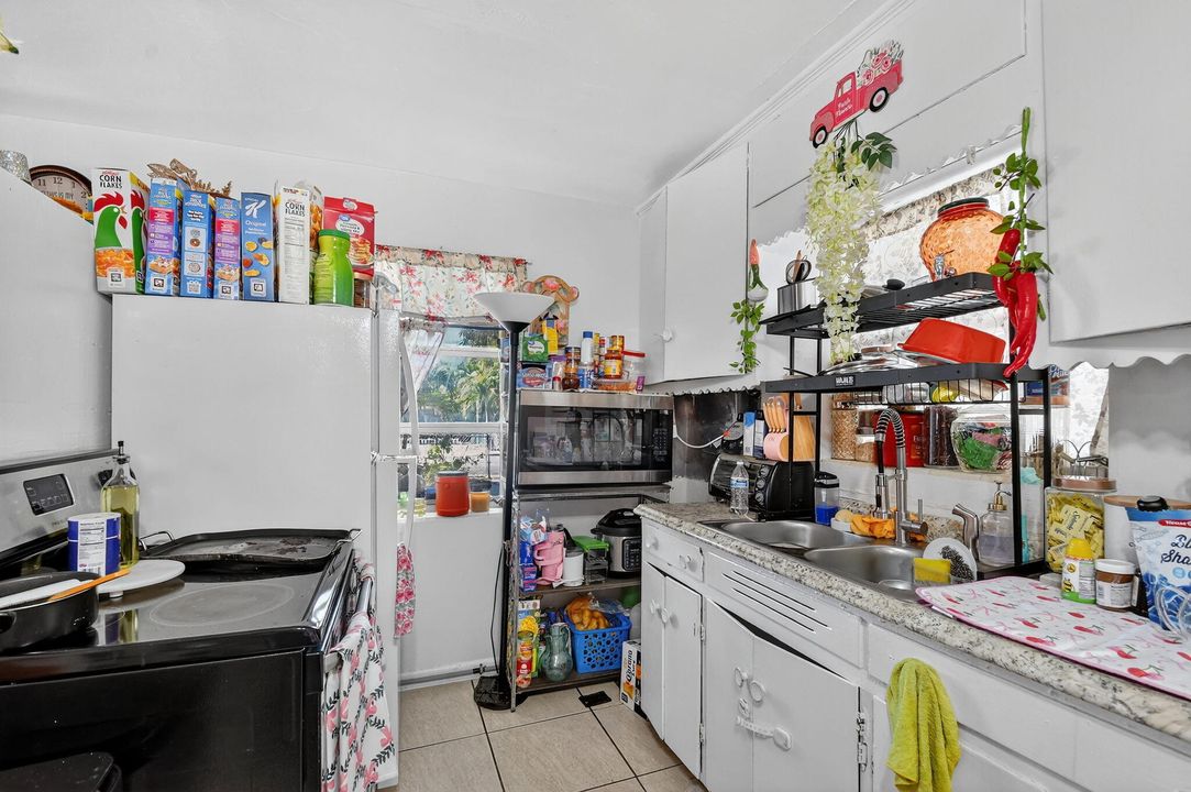 For Sale: $549,900 (0 beds, 0 baths, 1600 Square Feet)