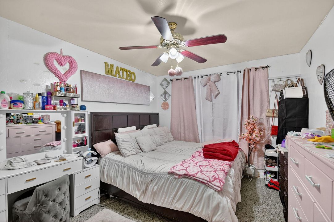 For Sale: $549,900 (0 beds, 0 baths, 1600 Square Feet)