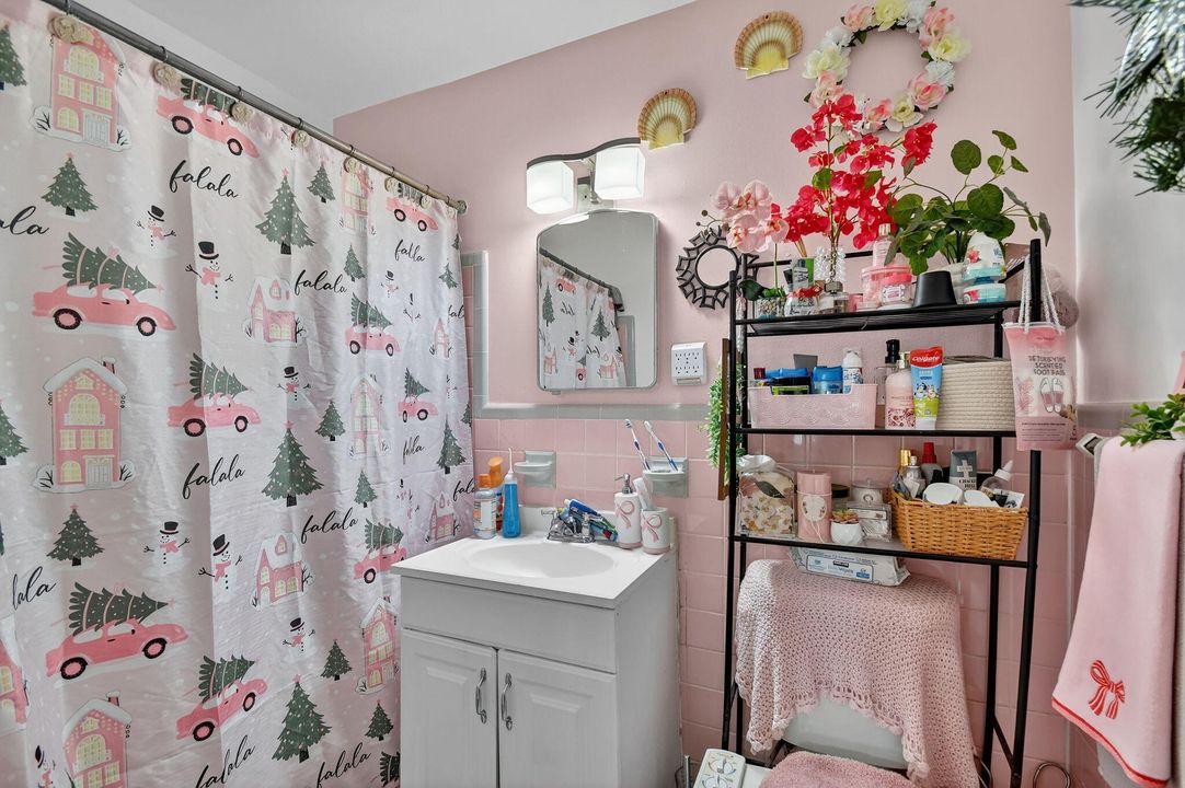 For Sale: $549,900 (0 beds, 0 baths, 1600 Square Feet)