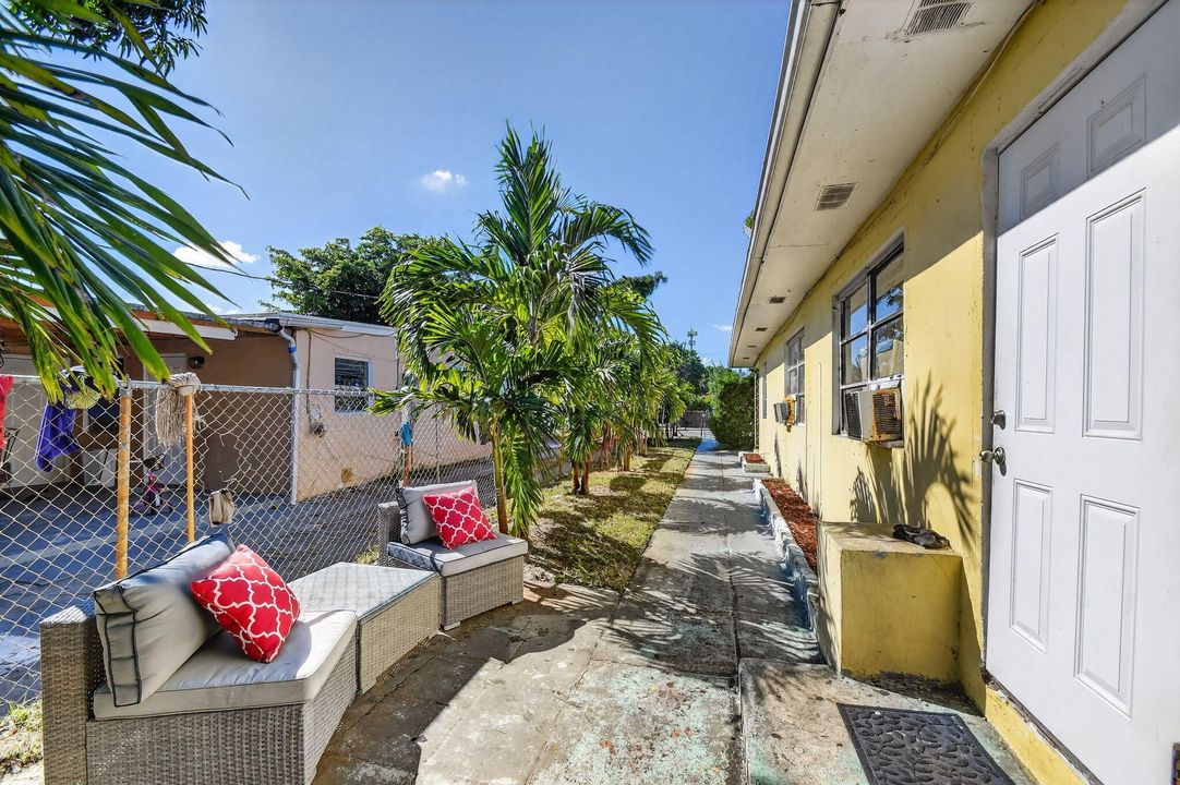 For Sale: $549,900 (0 beds, 0 baths, 1600 Square Feet)