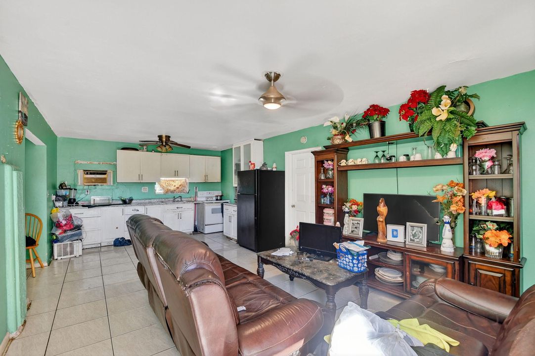 For Sale: $549,900 (0 beds, 0 baths, 1600 Square Feet)