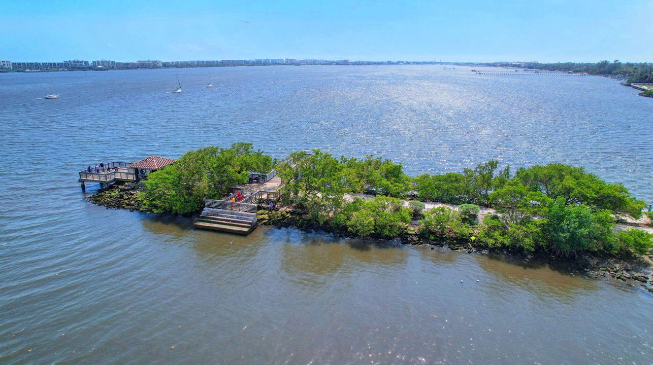 For Sale: $549,900 (0 beds, 0 baths, 1600 Square Feet)