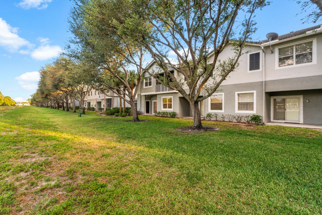 На продажу: $259,700 (3 спален, 2 ванн, 1316 Квадратных фут)