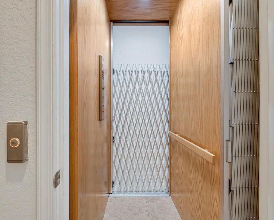 出租: $3,200 (3 贝兹, 2 浴室, 2306 平方英尺)