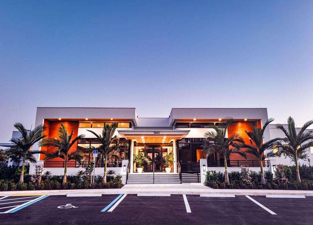 待售: $299,000 (2 贝兹, 2 浴室, 1728 平方英尺)