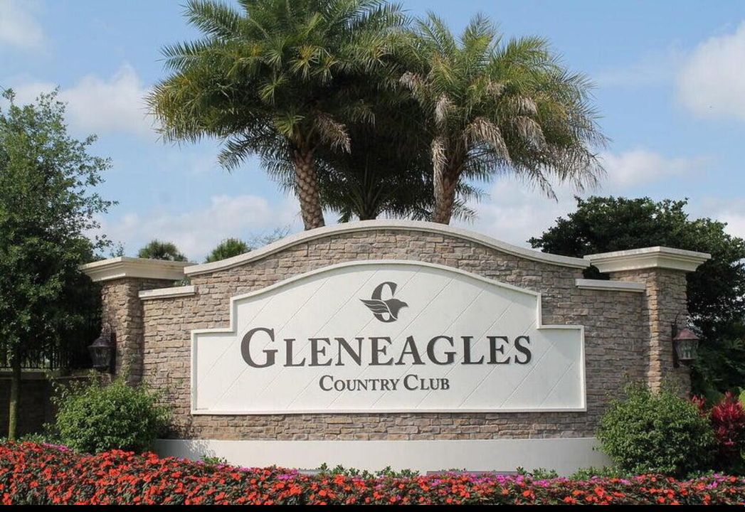 待售: $299,000 (2 贝兹, 2 浴室, 1728 平方英尺)