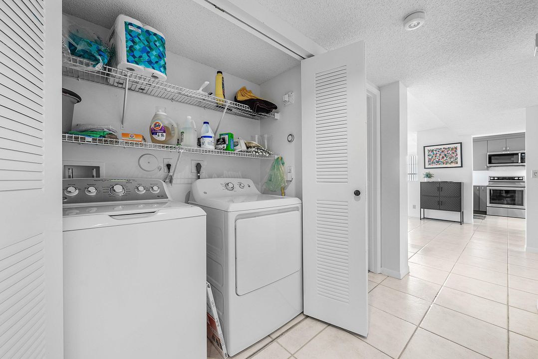 En Venta: $310,000 (3 camas, 2 baños, 1479 Pies cuadrados)