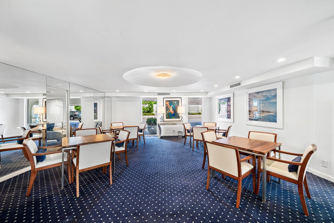 For Sale: $3,195,000 (2 beds, 2 baths, 1391 Square Feet)