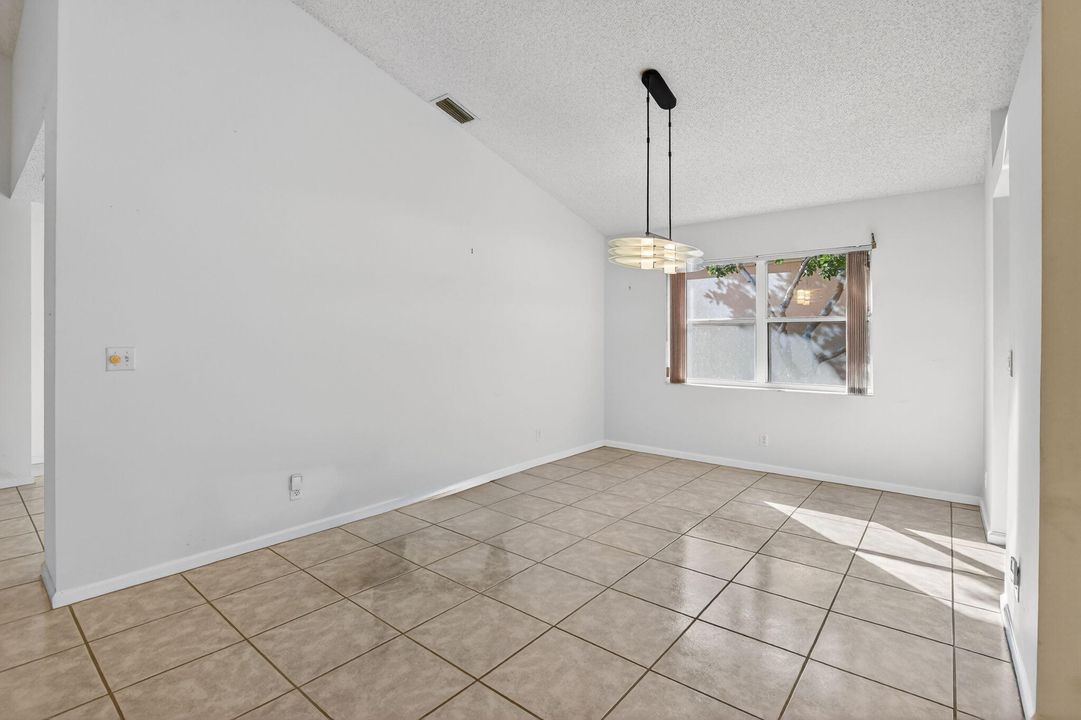 待售: $499,900 (3 贝兹, 2 浴室, 1781 平方英尺)