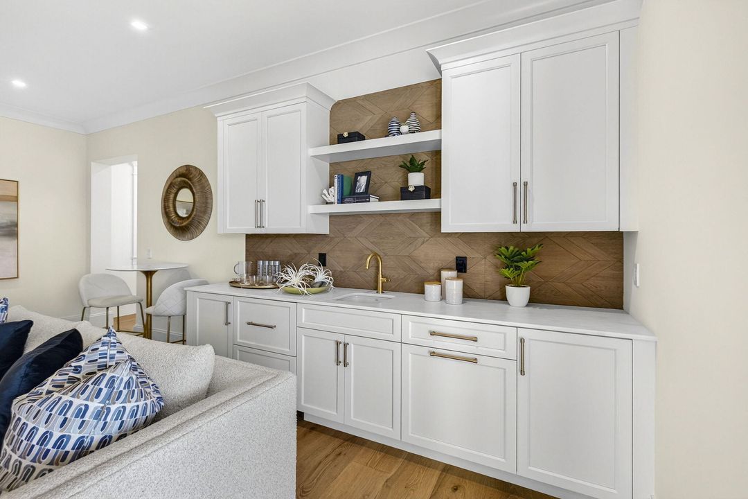 Active With Contract: $5,995,000 (4 beds, 5 baths, 4520 Square Feet)