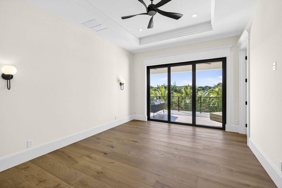 Active With Contract: $5,995,000 (4 beds, 5 baths, 4520 Square Feet)