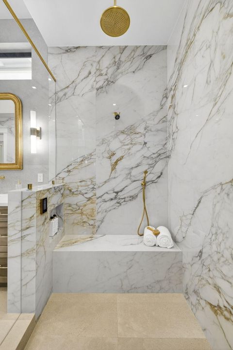 Active With Contract: $5,995,000 (4 beds, 5 baths, 4520 Square Feet)