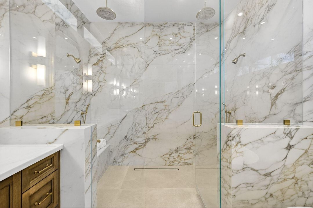 Active With Contract: $5,995,000 (4 beds, 5 baths, 4520 Square Feet)