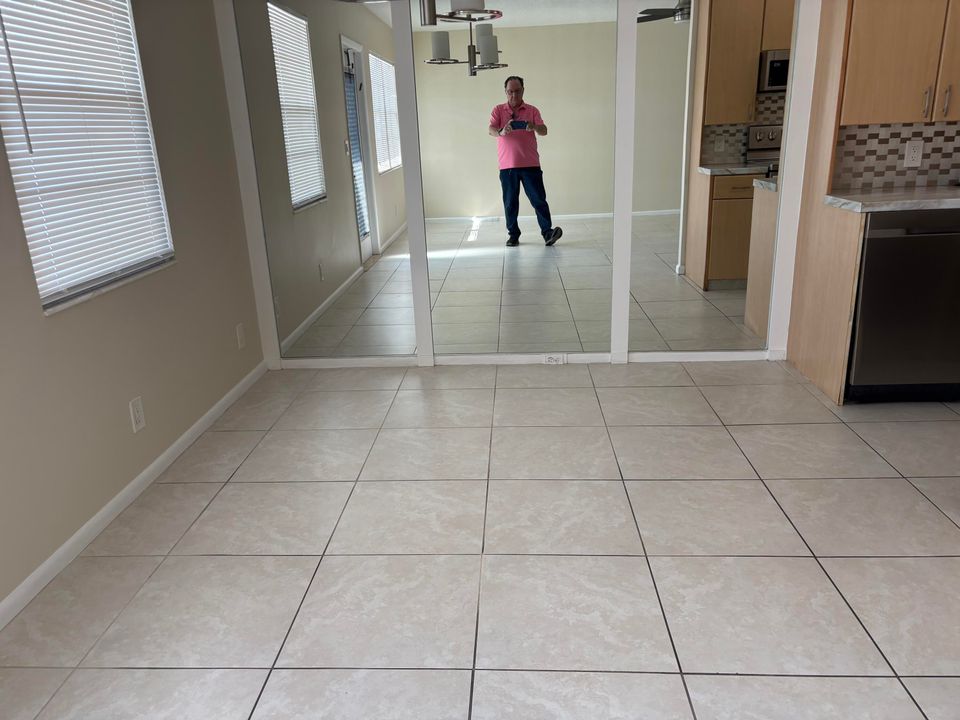 В аренду: $1,800 (2 спален, 1 ванн, 880 Квадратных фут)