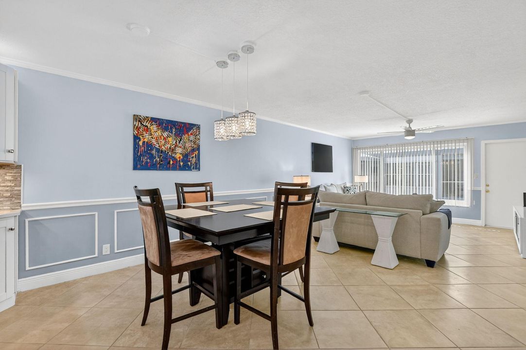 Active With Contract: $3,000 (2 beds, 2 baths, 1227 Square Feet)