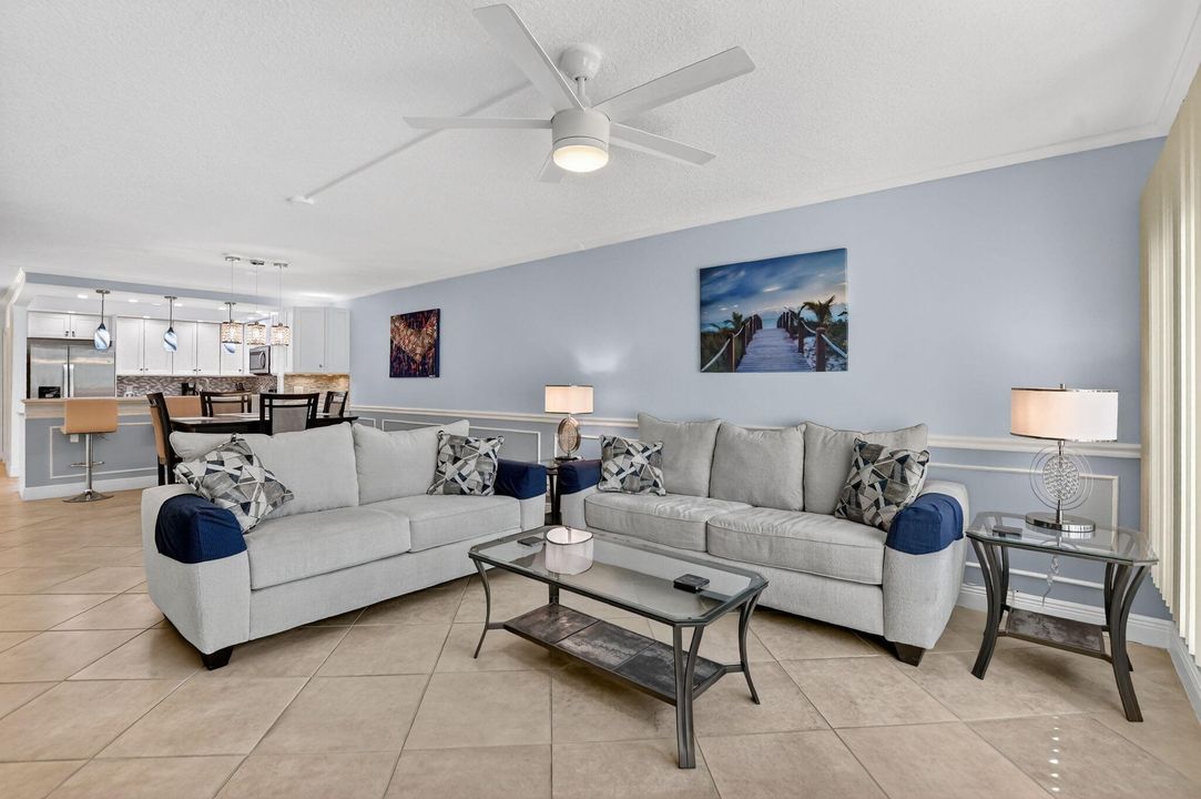 Active With Contract: $3,000 (2 beds, 2 baths, 1227 Square Feet)