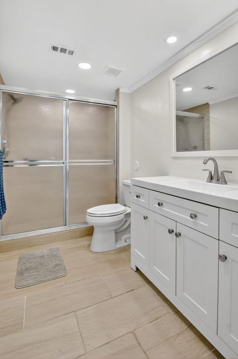 Active With Contract: $3,000 (2 beds, 2 baths, 1227 Square Feet)