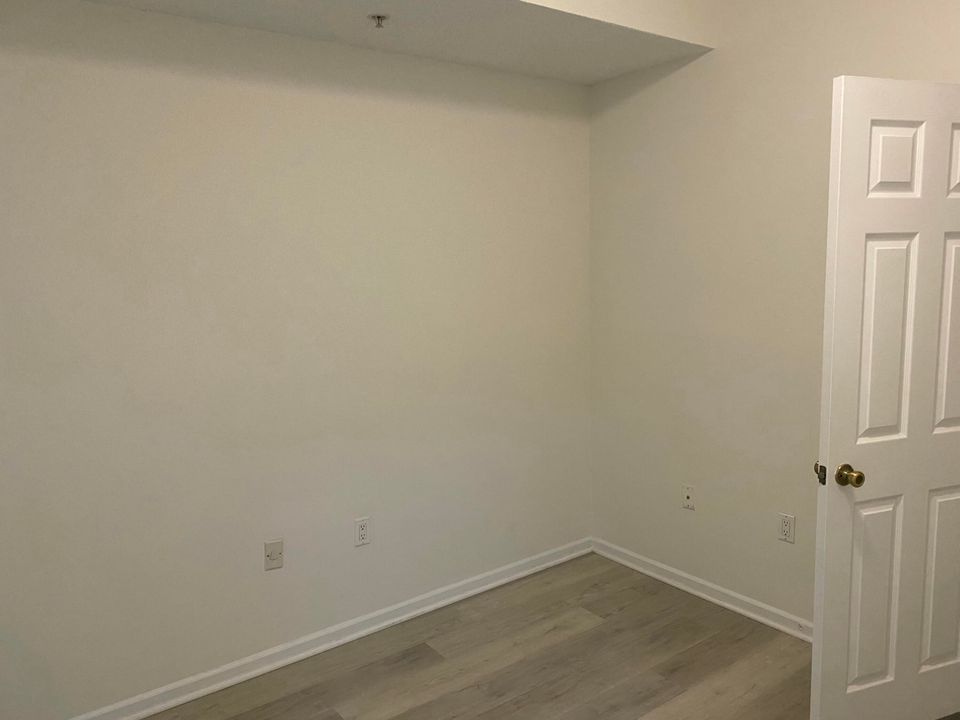 For Rent: $2,200 (3 beds, 2 baths, 1113 Square Feet)