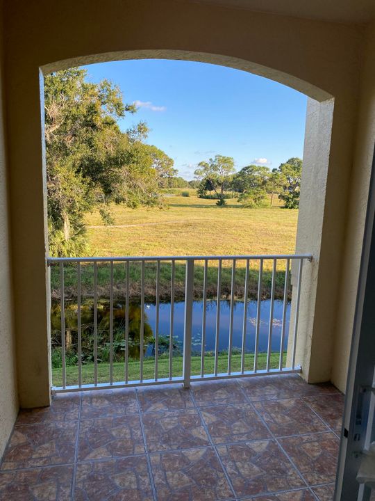 For Rent: $2,200 (3 beds, 2 baths, 1113 Square Feet)