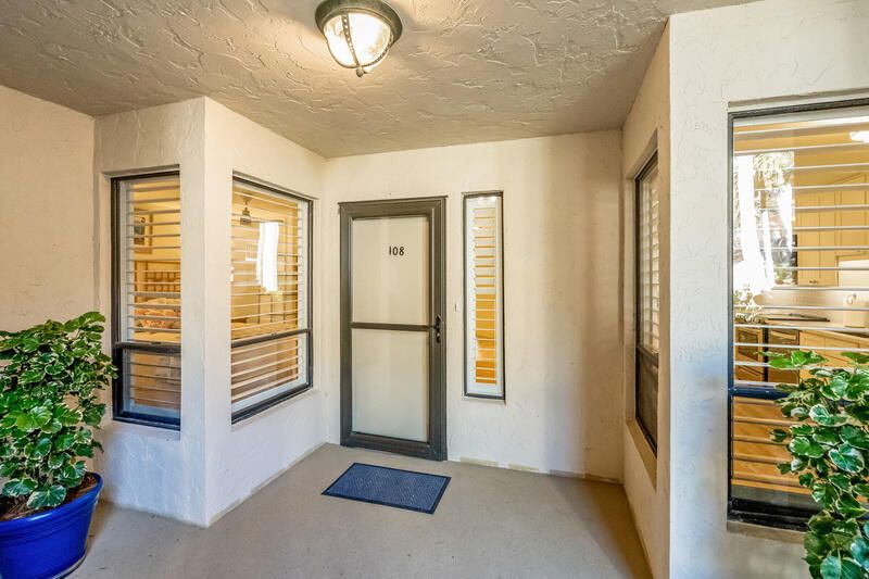 For Sale: $560,000 (2 beds, 2 baths, 1643 Square Feet)