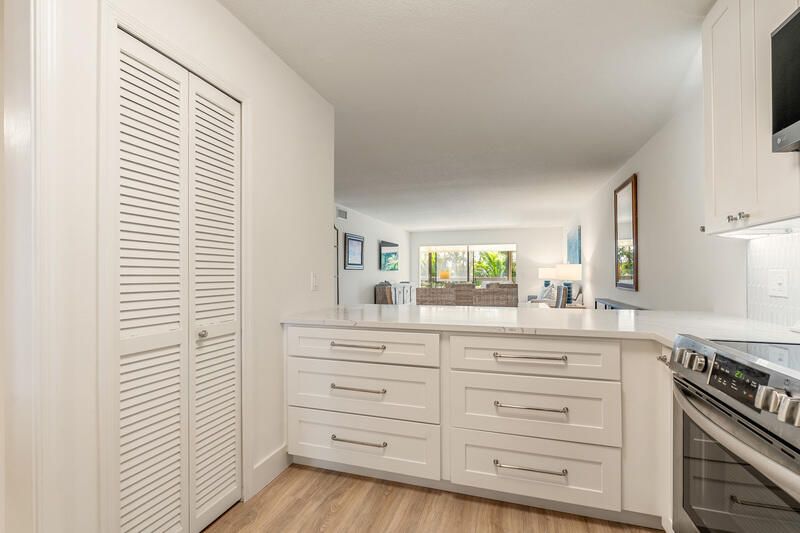 For Sale: $560,000 (2 beds, 2 baths, 1643 Square Feet)