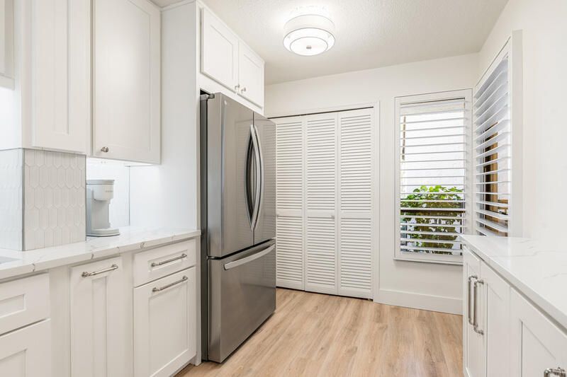 For Sale: $560,000 (2 beds, 2 baths, 1643 Square Feet)