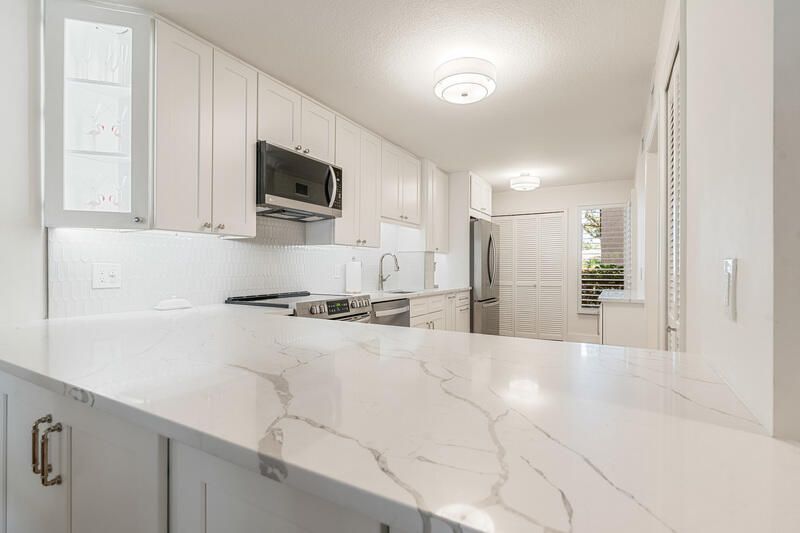 For Sale: $560,000 (2 beds, 2 baths, 1643 Square Feet)