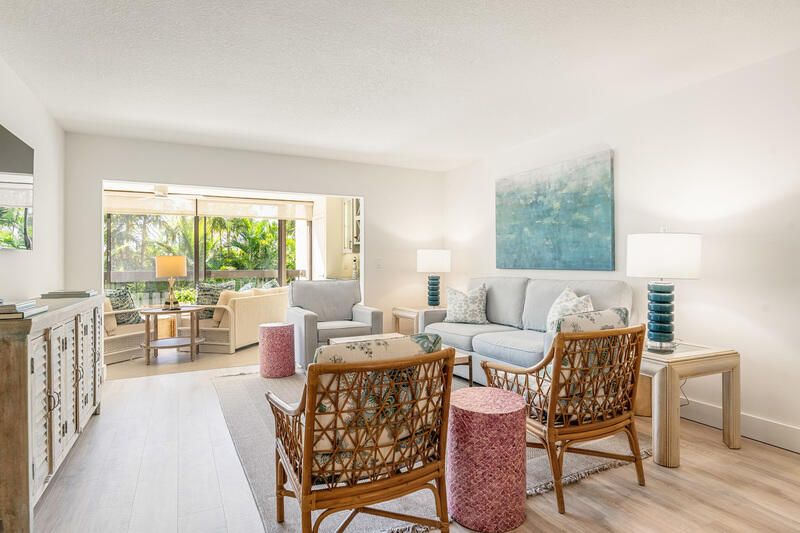 For Sale: $560,000 (2 beds, 2 baths, 1643 Square Feet)