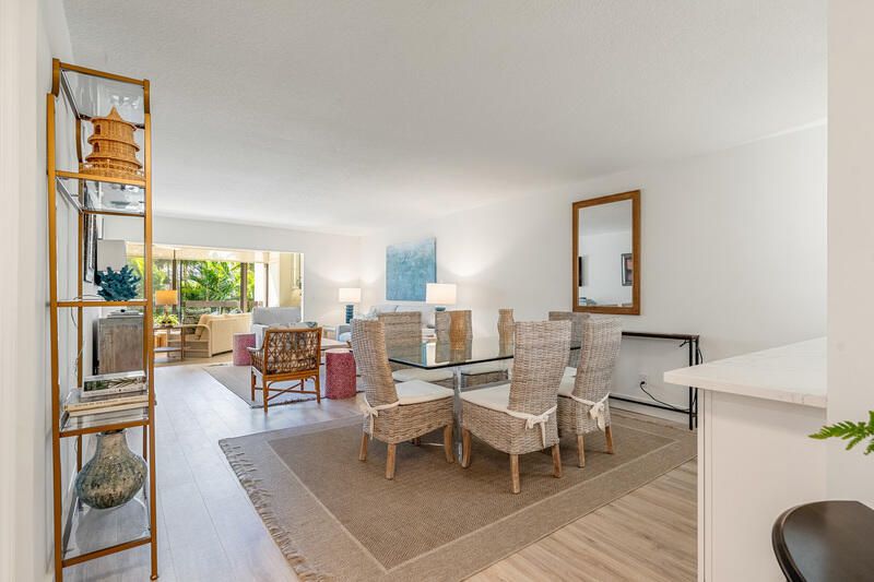 For Sale: $560,000 (2 beds, 2 baths, 1643 Square Feet)