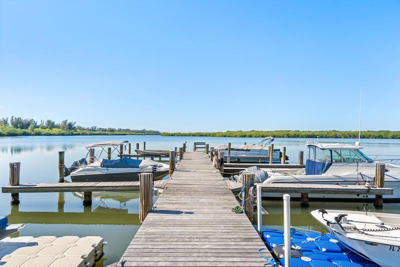 For Sale: $560,000 (2 beds, 2 baths, 1643 Square Feet)