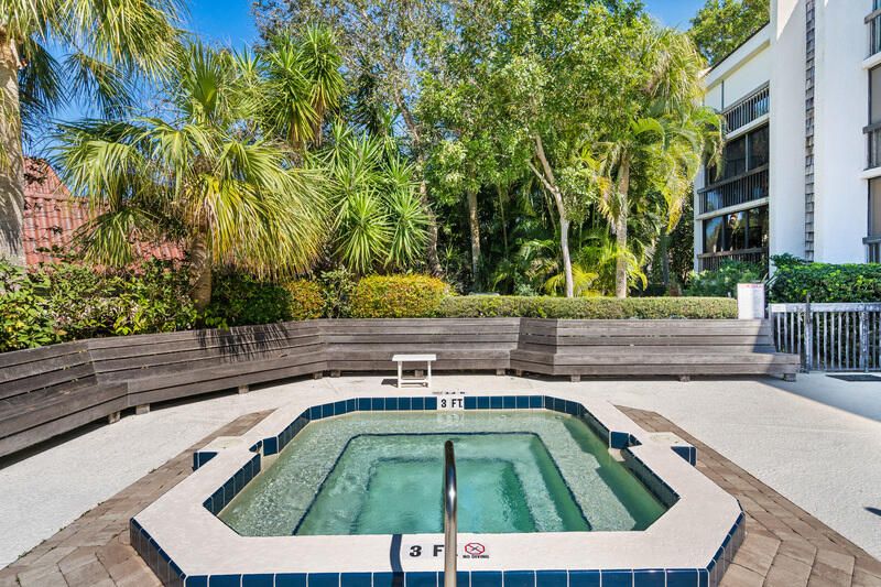 For Sale: $560,000 (2 beds, 2 baths, 1643 Square Feet)