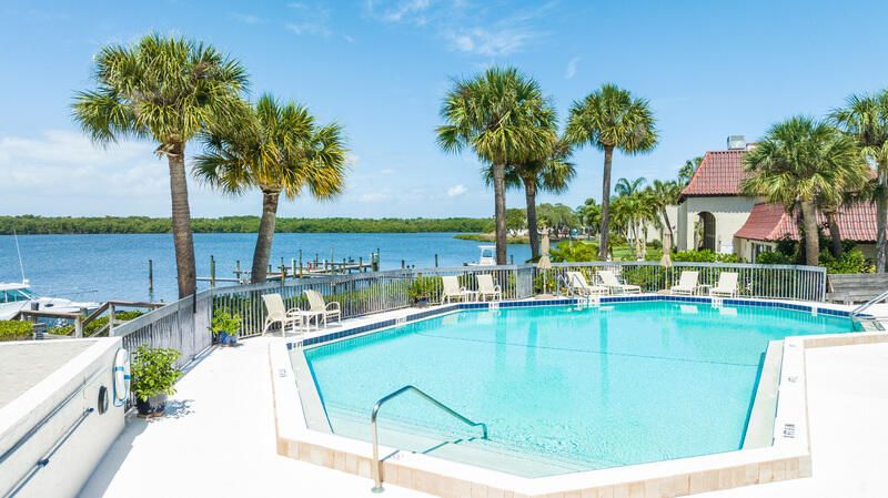 For Sale: $560,000 (2 beds, 2 baths, 1643 Square Feet)