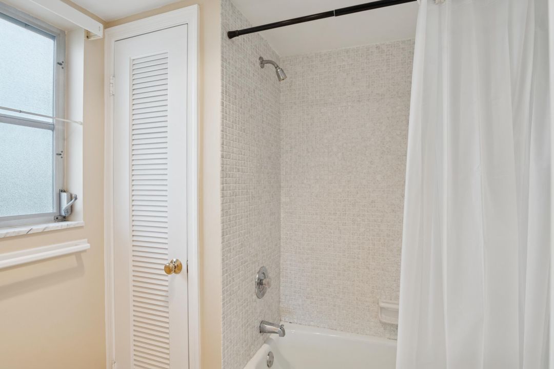 待售: $299,000 (2 贝兹, 2 浴室, 1420 平方英尺)