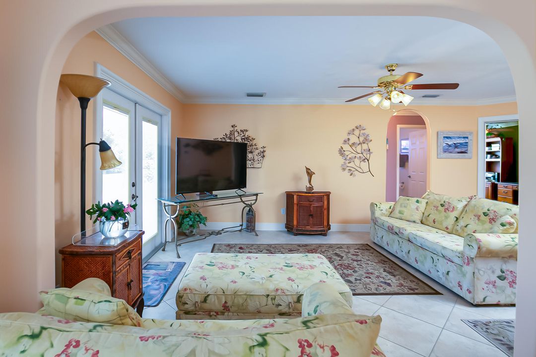 For Sale: $499,000 (3 beds, 2 baths, 1759 Square Feet)