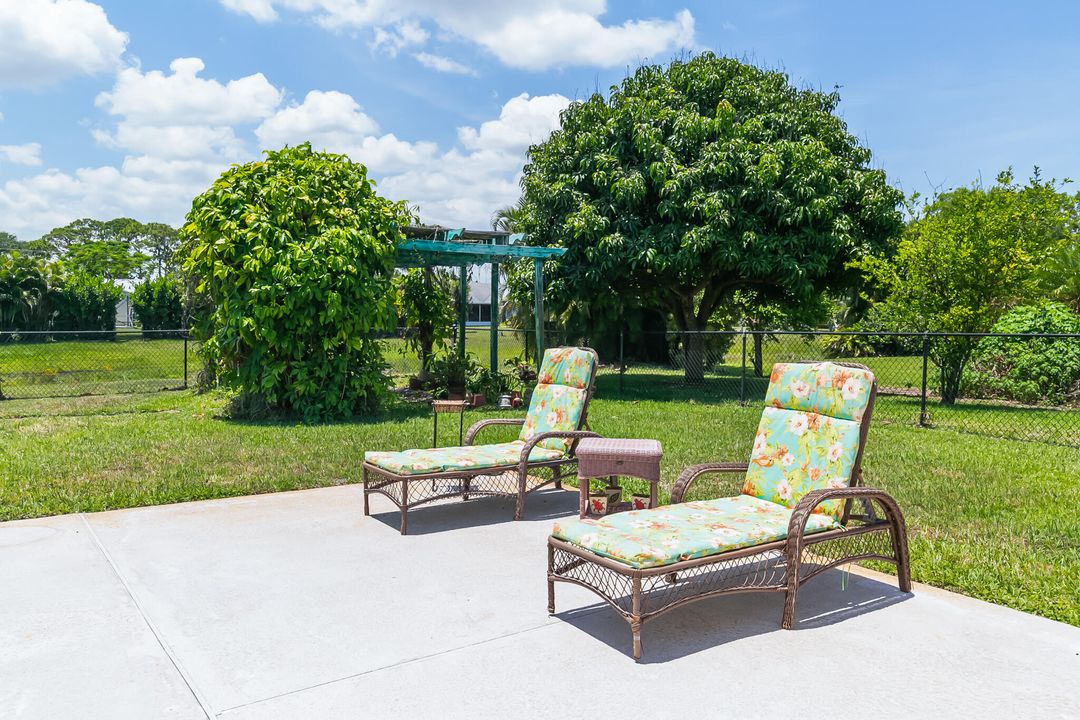 For Sale: $499,000 (3 beds, 2 baths, 1759 Square Feet)