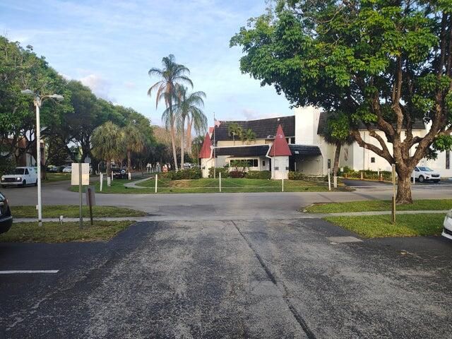 Active With Contract: $95,000 (2 beds, 2 baths, 1185 Square Feet)