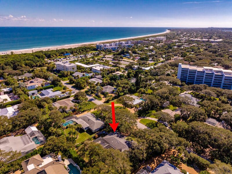 待售: $1,999,999 (3 贝兹, 2 浴室, 1956 平方英尺)