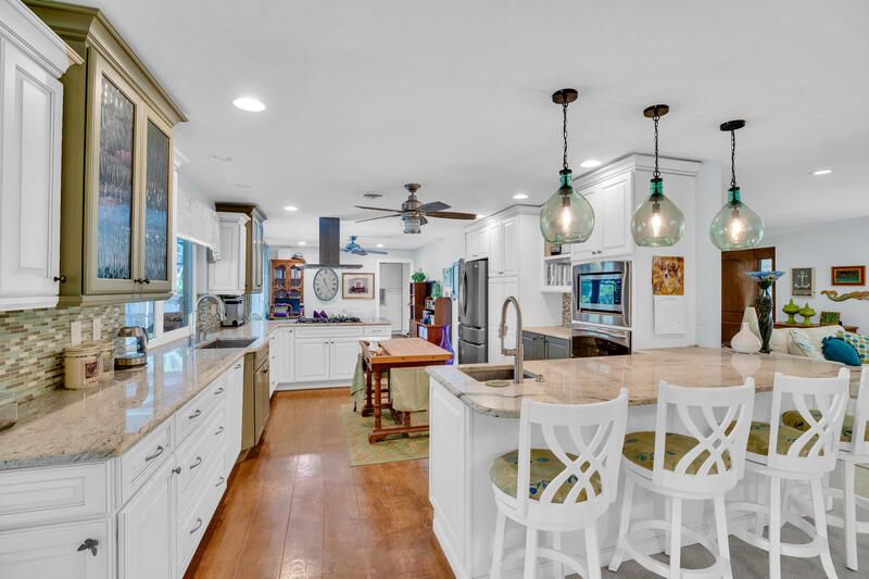 待售: $1,999,999 (3 贝兹, 2 浴室, 1956 平方英尺)